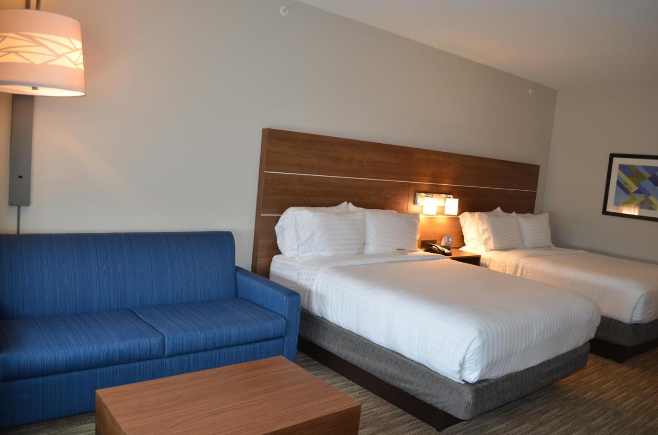 Holiday Inn Express & Suites - Charlotte Ne - University Area By Ihg Екстериор снимка
